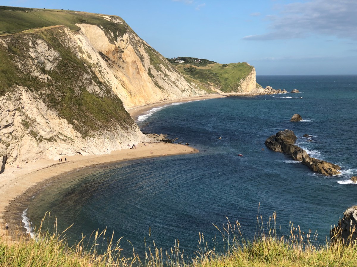A drive through England’s breathtakingly beautiful Jurassic Coast from West to East. 