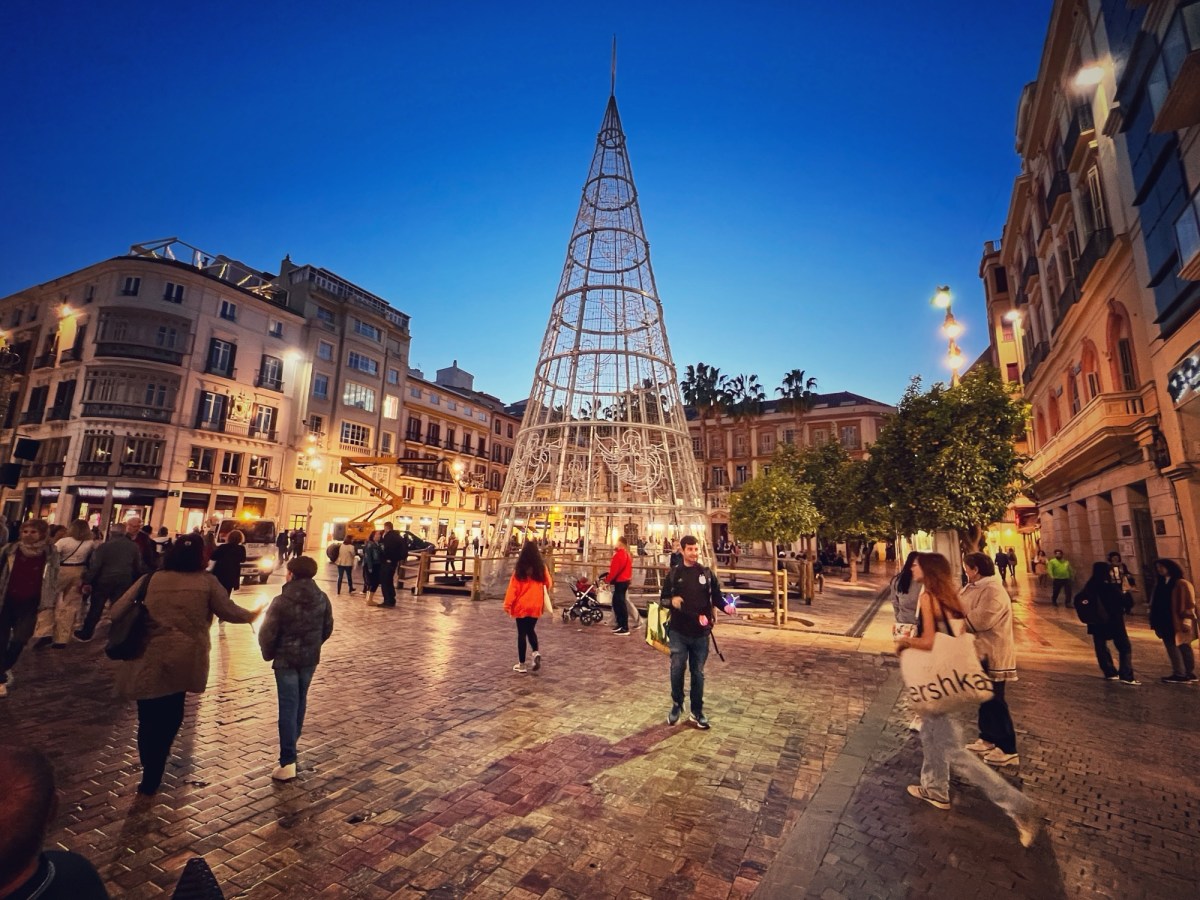 Malaga:  The City of Mediterranean Coast and the Historic&nbsp;Charm